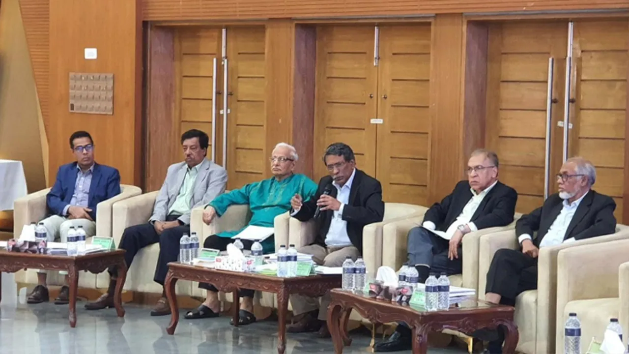 দলীয় প্রধান প্রধানমন্ত্রী হতে পারবেন না : ঐকমত্য কমিশন