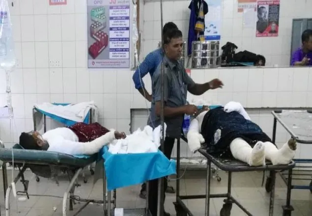 রাজধানীর মুগদায় ভাঙারির দোকানে বিস্ফোরণ, দগ্ধ ৩