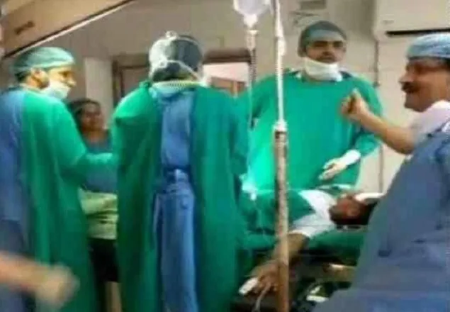 অপারেশন কক্ষে চিকিৎসকদের ঝগড়ায় শিশুর মৃত্যু 