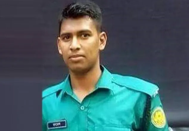 টাকা ভাগাভাগি নিয়ে আ’লীগের দু’পক্ষের সংঘর্ষ, পুলিশ কনস্টেবল নিহত 