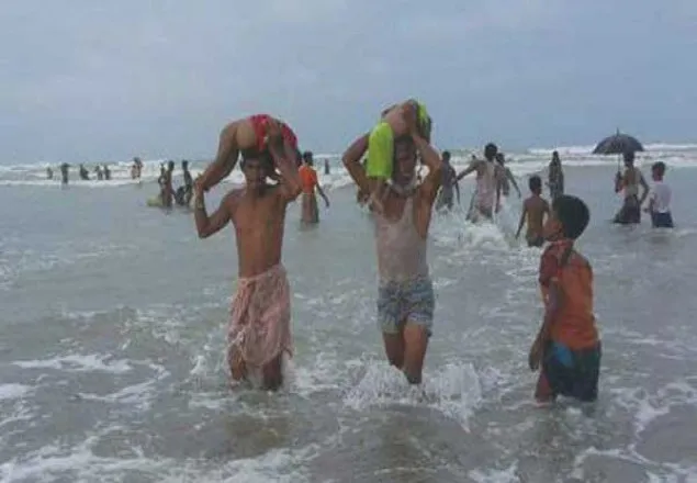 রোহিঙ্গাদের জন্য ১০০০ টন ত্রাণ পাঠাচ্ছে তুরস্ক