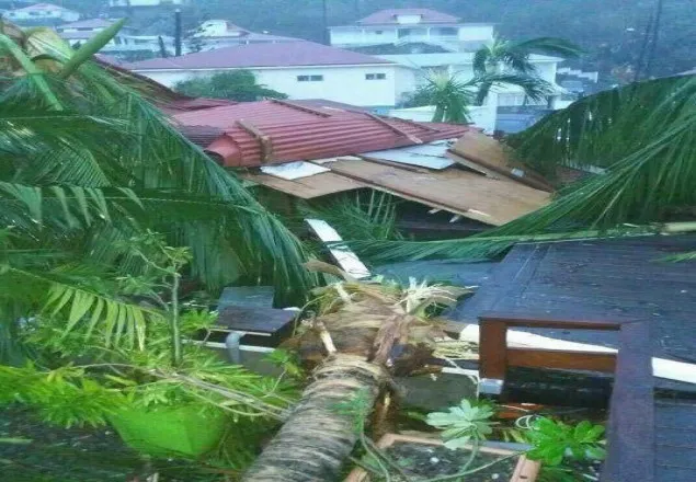 হারিকেন ইরমার কারণে ব্যাপক ক্ষয়ক্ষতির আশঙ্কা: ফরাসি প্রেসিডেন্ট