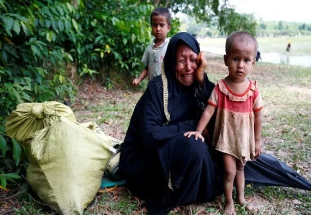 ১ হাজার রোহিঙ্গা মুসলমান হত্যা, বাংলাদেশে ঢুকেছে ২ লাখ ৭০ হাজার 