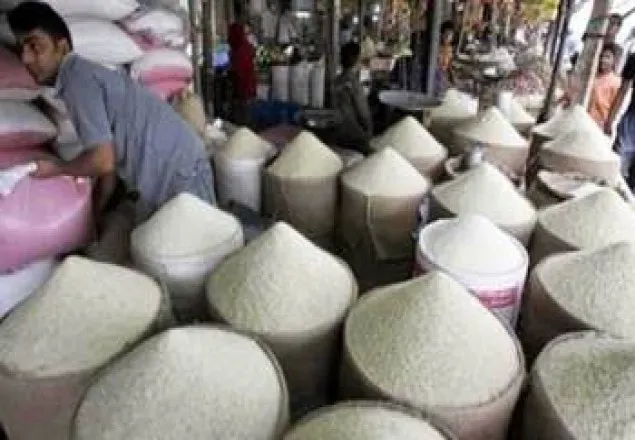 চালের দাম কমার আশা দেখছেন না বিক্রেতারা