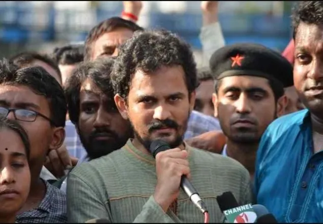 ইমরান সরকারের বিরুদ্ধে গ্রেফতারি পরোয়ানা জারি 