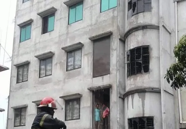 মুন্সীগঞ্জে টেক্সটাইল মিলে আগুন, নিহত ৩