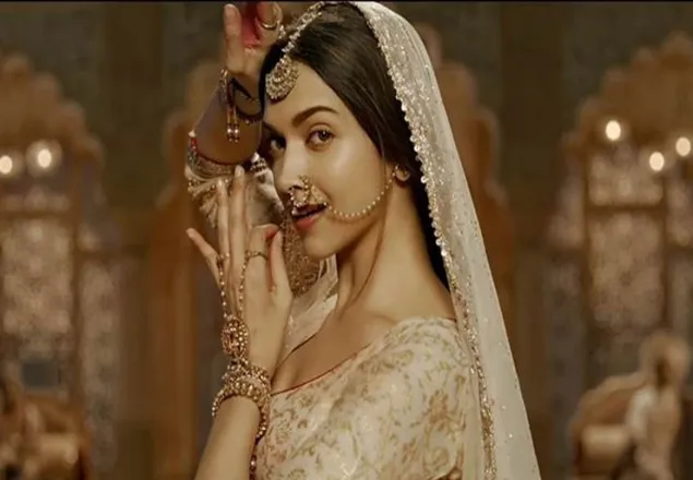 এবার দেখা দিলেন  ‘পদ্মাবতী’