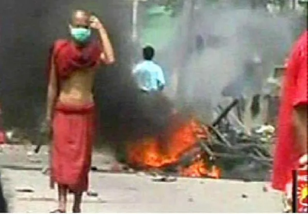  মিয়ানমারে রোহিঙ্গাদের ত্রাণে বাধা, বোমা হামলা বৌদ্ধ সন্ত্রাসীদের