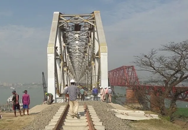 ভৈরবে উপকূলে’র ইঞ্জিন মাঝপথে বিকল 