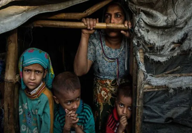 মোবাইল ফোনে ফ্রি কথা বলার সুযোগ পাবে রোহিঙ্গারা