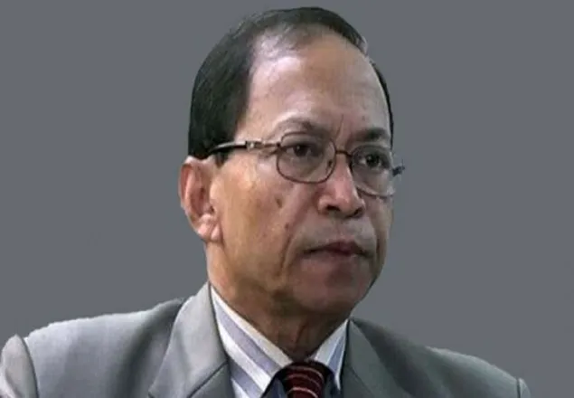 হেয়ার রোডের বাসা থেকে বের হয়ে মন্দিরে প্রধান বিচারপতি