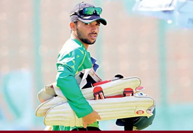 হঠাৎ ওয়ানডে দলে মুমিনুল হক 