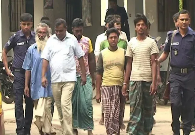 কুষ্টিয়ায় ইলিশ ধরার দায়ে ৯ জেলের কারাদণ্ড 