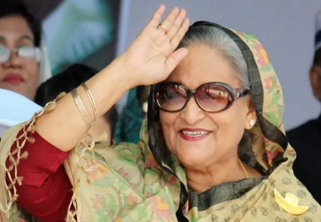 দেশে ফিরলেন প্রধানমন্ত্রী, নেতাকর্মীদের সংবর্ধনা 