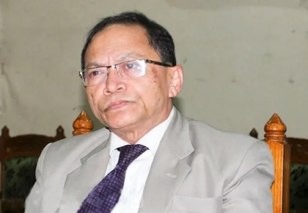 ৩ বছরের ভিসা পেলেন প্রধান বিচারপতি 
