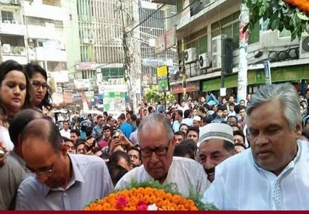 জিহাদ দিবসে ফুল দেওয়ার পর ২০-দলের ৫ নেতা আটক 