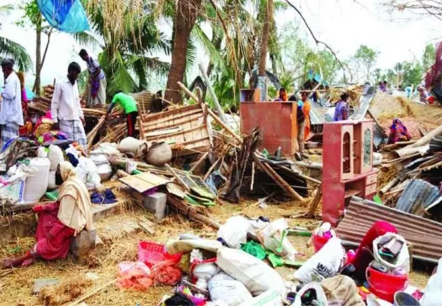লালপুরে টর্নেডোর আঘাতে ৫শ ঘরবাড়ি বিধ্বস্ত, আহত ২০