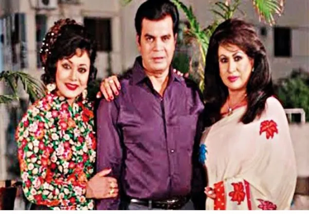 তিন তারকার  চমক 