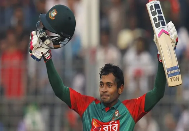 প্রথম ব্যাটসম্যান হিসেবে সেঞ্চুরি করলেন মুশফিক