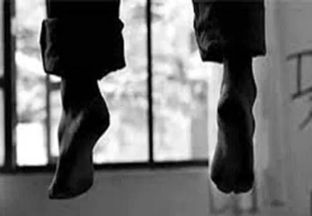 রাজধানীতে কিশোরের ঝুলন্ত মরদেহ উদ্ধার