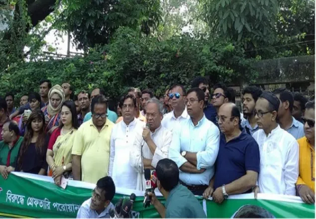 খালেদা জিয়ার বিরুদ্ধে গ্রেপ্তারি পরোয়ানা পরিকল্পিত : রিজভী