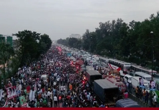 গুলশানের পথে খালেদা জিয়া 
