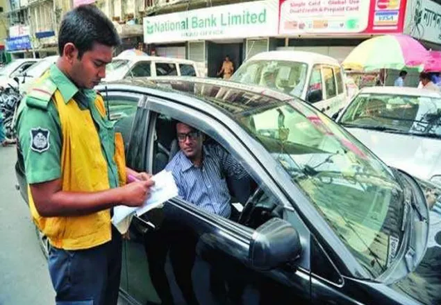 রাজধানীতে ট্রাফিক অভিযানে ২৬ লক্ষাধিক টাকা জরিমানা