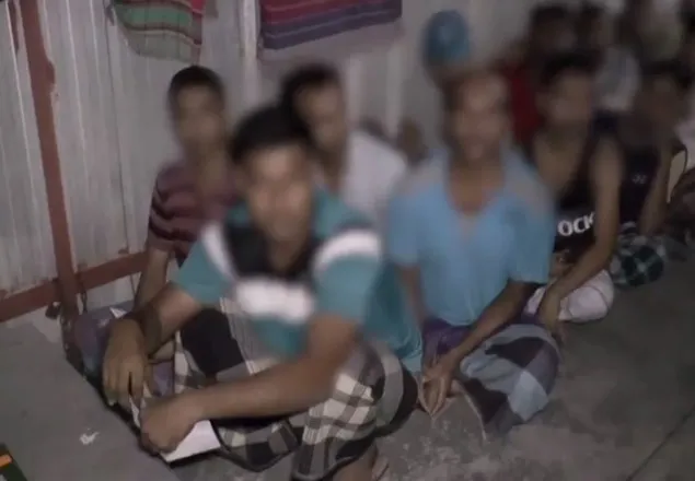 মালয়েশিয়ায় বাংলাদেশীসহ শতাধিক অবৈধ অভিবাসী আটক