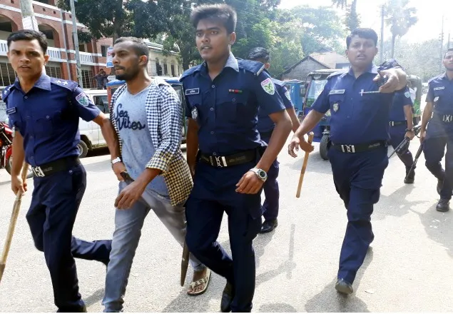 মৌলভীবাজারে ছাত্রদলের মিছিলে পুলিশের ধাওয়া
