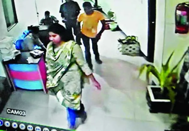 তিন ব্র্যান্ডের সিগারেট দিয়ে হত্যাকান্ডের রহস্য উদঘাটন!