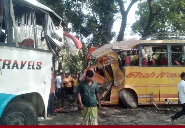 পাবনায় দুই বাসের সংঘর্ষে নিহত বেড়ে ৭, আহত ৫০ 