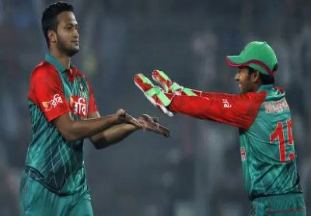 সাকিবের দ্বিতীয় শিকার ডুমিনি