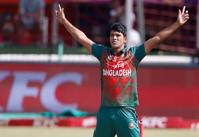 সাকিবের পর সাইফুদ্দিনের জোড়া আঘাত 