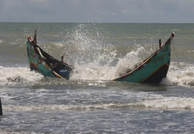 উখিয়া ও টেকনাফে নৌকাডুবিতে ৭ জনের লাশ উদ্ধার