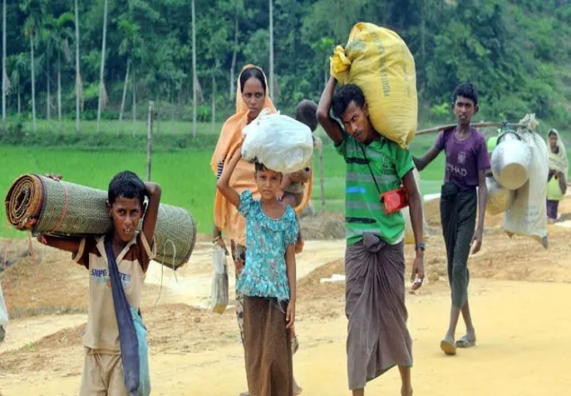 উখিয়া সীমান্তে থামছে না রোহিঙ্গা স্রোত