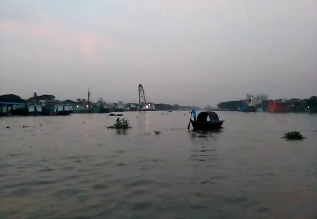 বুড়িগঙ্গায় নিখোঁজ হওয়া তরুণ-তরুণীর লাশ উদ্ধার