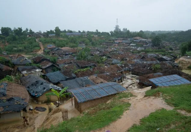 রোহিঙ্গা ক্যাম্প থেকে ৫ বিদেশিসহ আটক ২৬