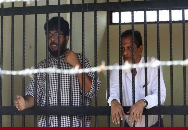মিয়ানমারে আটক ২ বিদেশী সাংবাদিকের জেল 