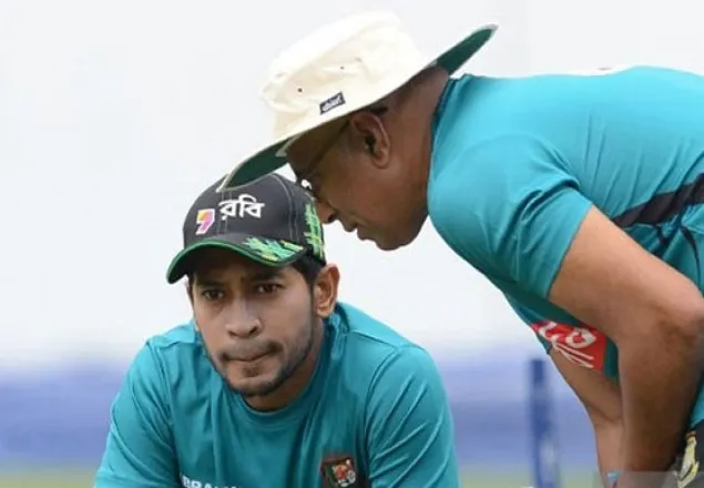 হাথুরুসিংহের সিদ্ধান্তে মুশফিকও বিস্মিত