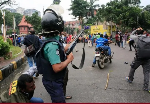 খালেদার ফেরার পথে নেতাকর্মীদের পুলিশের ধাওয়া-ভাঙচুর 