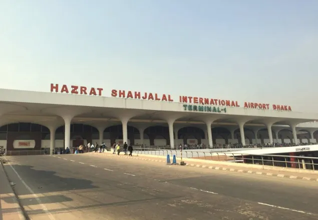 বিমানবন্দরে রাজস্ব কর্মকর্তা গুলিবিদ্ধ
