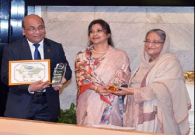 প্রধানমন্ত্রীর ‘এএসওসিআইও-২০১৭ ডিজিটাল গভর্নমেন্ট এ্যাওয়ার্ড’ গ্রহণ