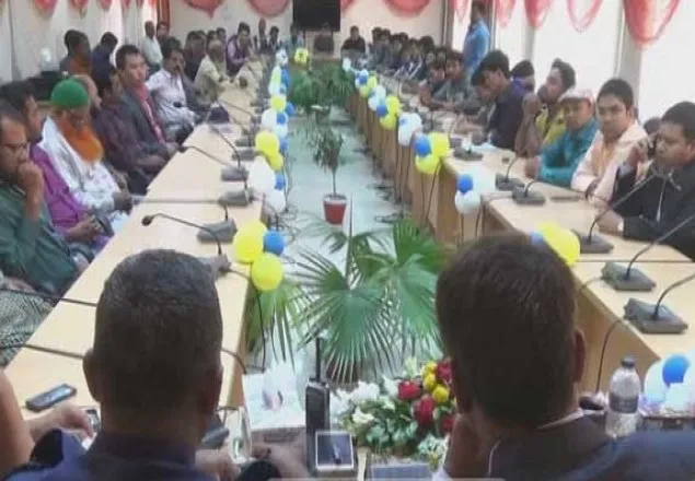দিনাজপুরে পরিবহন ধর্মঘট অব্যাহত রাখার ঘোষণা