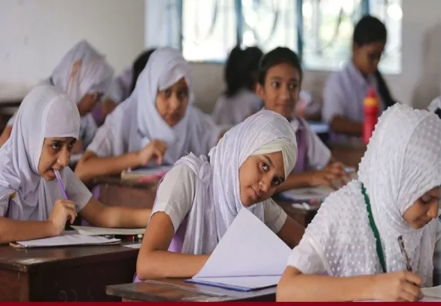 সমাপনী পরীক্ষার প্রশ্নে এতো ভুলের দায় কার? 