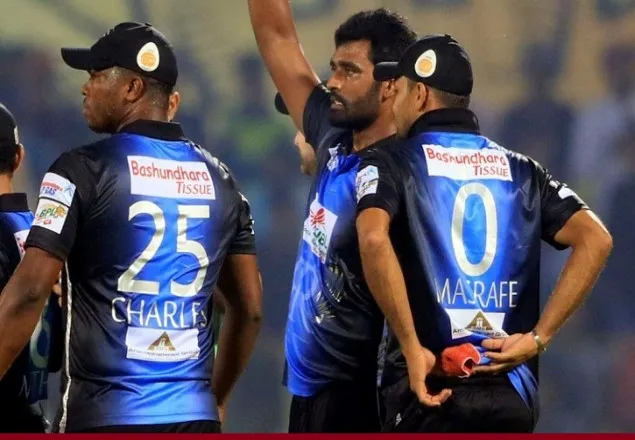৯ রানে হরলো রংপুর রাইডার্স  