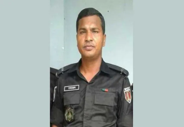 গাজীপুরে মাইক্রোবাসের ধাক্কায় র‌্যাব কর্মকর্তা নিহত