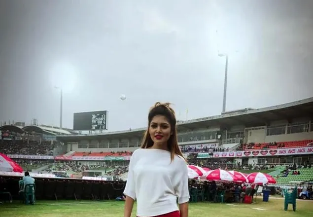 আমি কখনও হাল ছাড়ি না