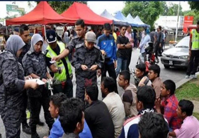 মালয়েশিয়ায় বাংলাদেশিসহ ৫৪জন অভিবাসী আটক