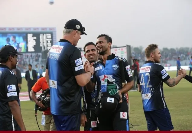 খুলনাকে হারিয়ে শেষ চারে মাশরাফি  