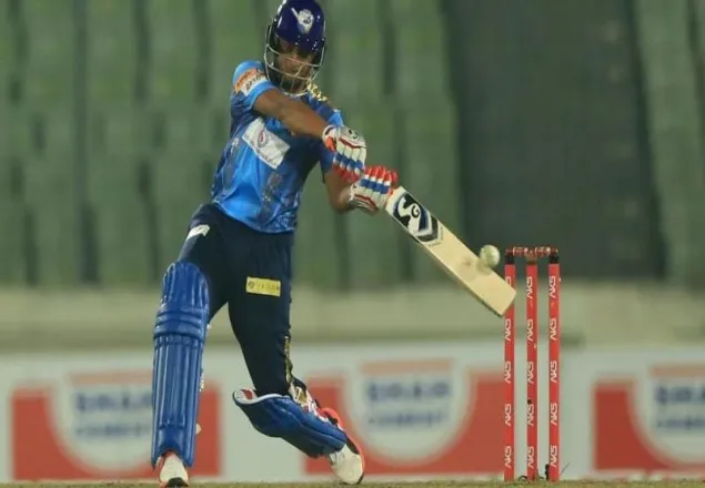 ফাইনালের লড়াইয়ে কুমিল্লাকে ১৯২ রানের চ্যালেঞ্জ ঢাকার